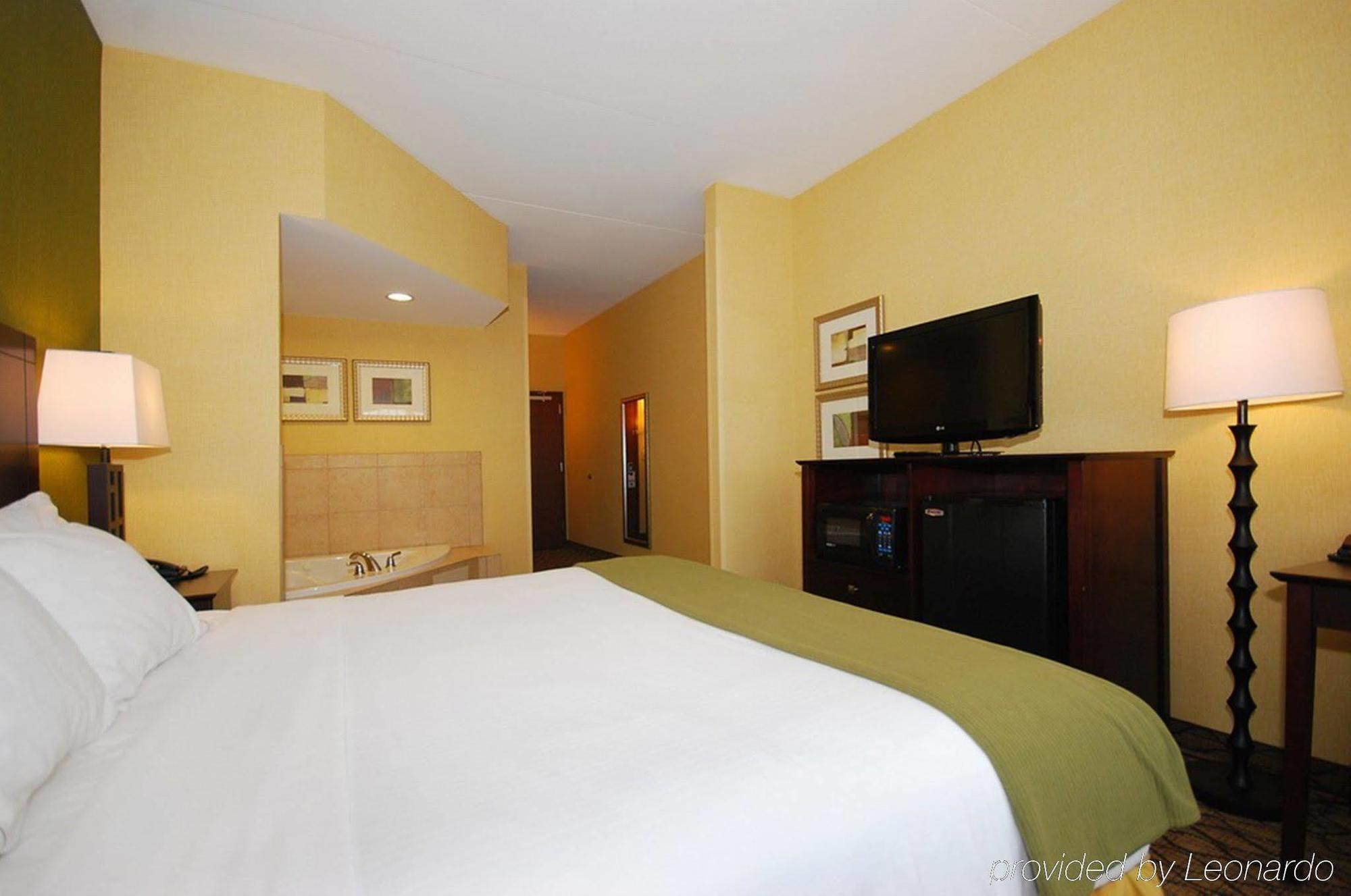 Holiday Inn Express And Suites Kittanning, An Ihg Hotel Ngoại thất bức ảnh